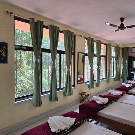 Moon Village Resort Shānti Niketan Exteriör bild