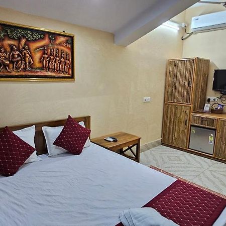 Moon Village Resort Shānti Niketan Exteriör bild