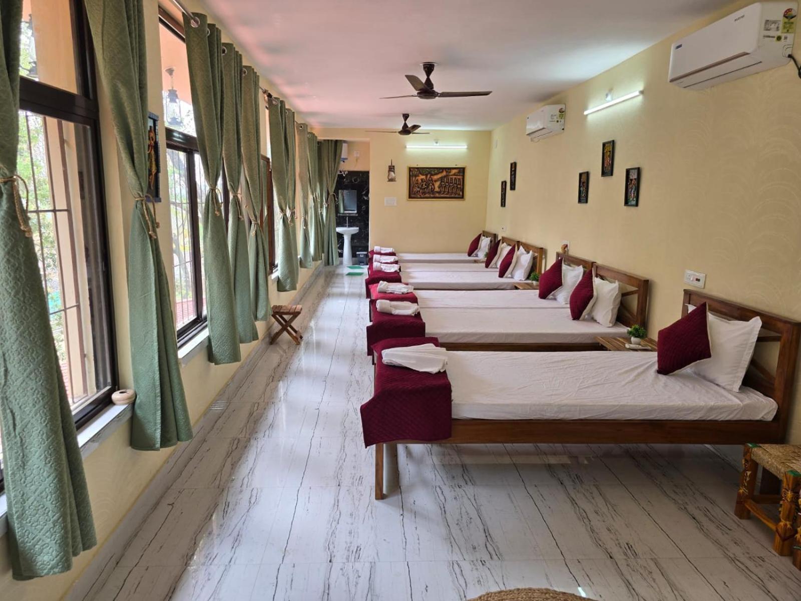 Moon Village Resort Shānti Niketan Exteriör bild