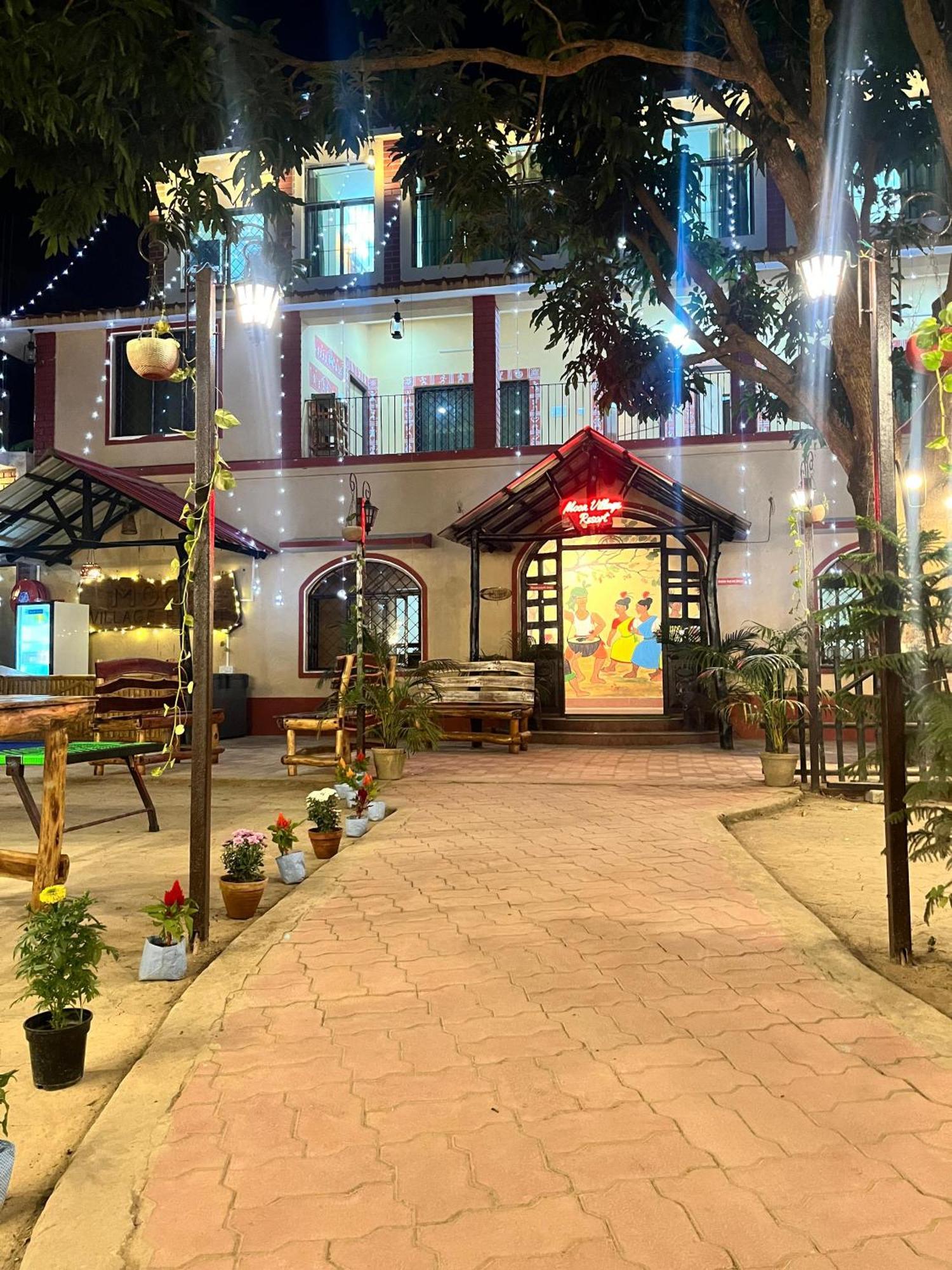 Moon Village Resort Shānti Niketan Exteriör bild